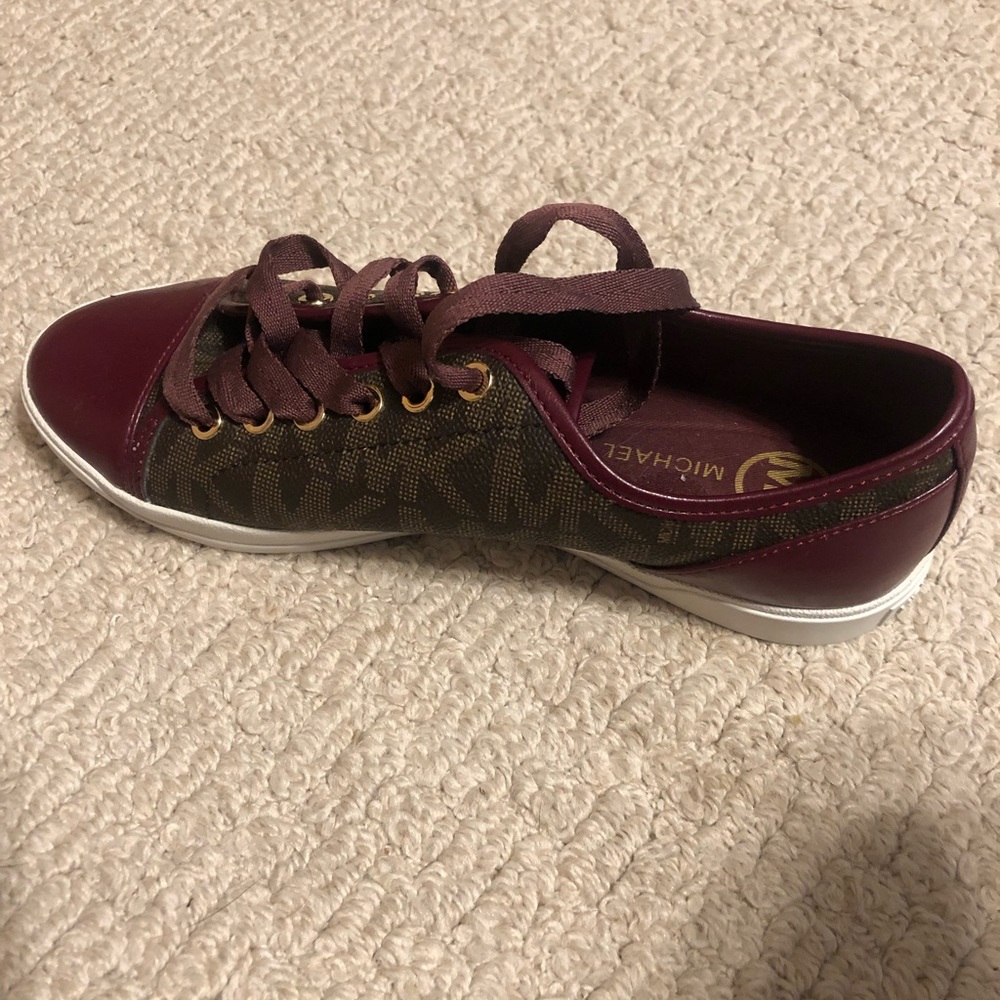 Michael Kors sneakers 7.5